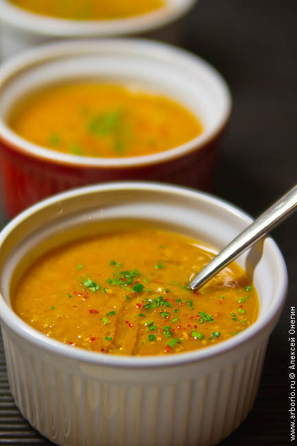 lentil soup Суп из чечевицы.