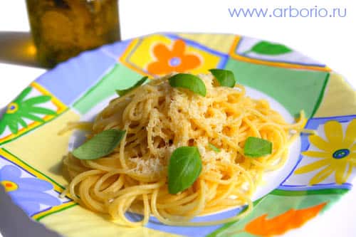 spaghetti oil Спагетти с оливковым маслом.