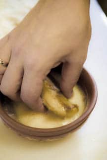 Десерт из фуа-гра с ананасовым соусом - фото