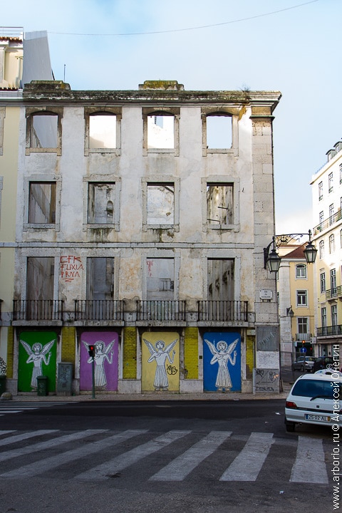 Реклама и вывески - Лиссабон, Португалия фото