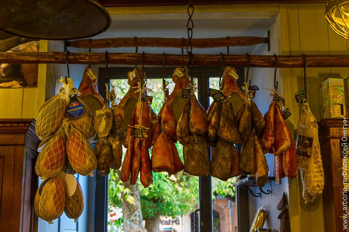 Фото к статье Царство мясных лавок - Норча, Италия Царство мясных лавок - Норча, Италия фото