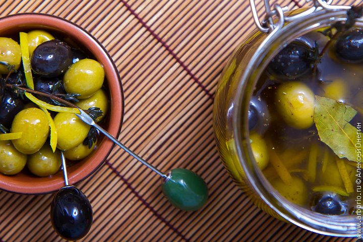 Маринованные оливки - фото